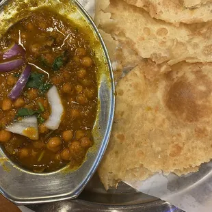 Chana Bhatura