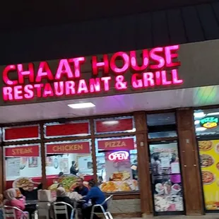 the outside of the restaurant