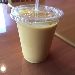 Mango lassi