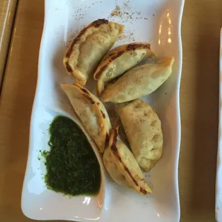 Chicken Pot Stickers 6 pieces