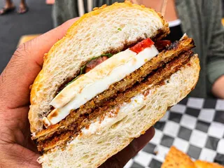 Mana Escondido Café