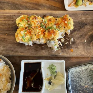 This is the Fabulous Yummy Lobster Roll! OMG..it was Very very Good!! Thumbs Up!