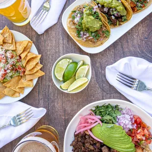 Chachos food spread