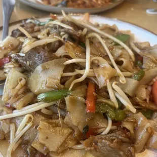 L18. Drunken Noodles