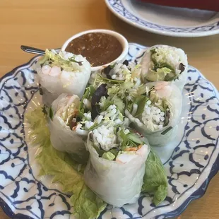 1. Fresh Roll with shrimp and Peanut Sauce
