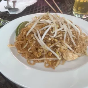 Chicken pad Thai.  Soo good.