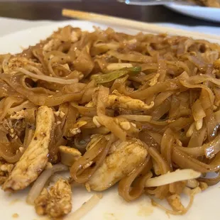 Pad Thai with chicken