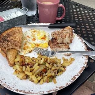 The Sandy Bar was FANTASTIC!  Perfectly cooked and the breakfast potatoes were a special delight.