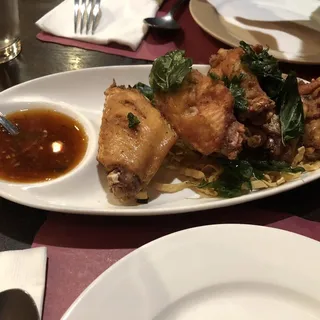 Peak Gai Tod (Fried Chicken Wings)