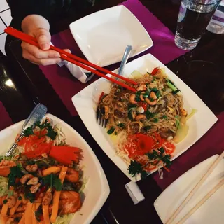 Stir Fried Yellow Curry Noodles