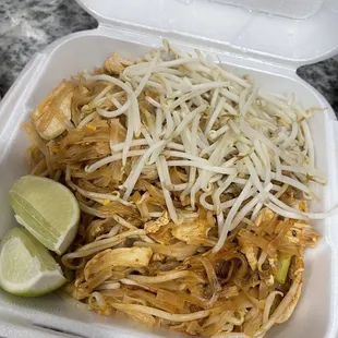 Chicken pad Thai (no peanuts)