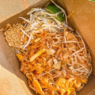 Chicken pad Thai