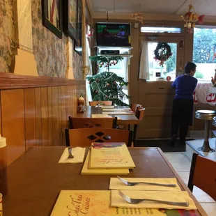 Nice little place. Already decorated for Christmas