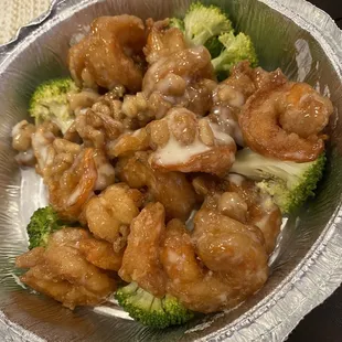 Walnut shrimp to go