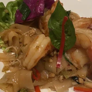 DRUNKEN NOODLE   PAD KEE MAO