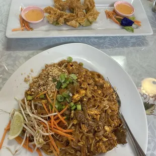 Beef pad Thai extra egg