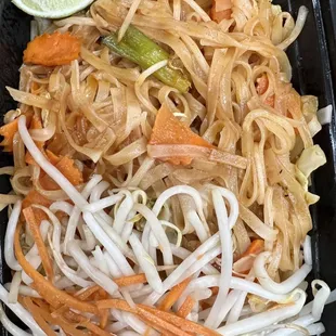 Vegan pad Thai, no peanut, no tofu