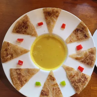 Roti with Yellow Curry