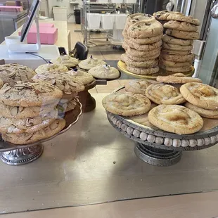 Creme Brûlée and Lemon cookie are divine! Get one of each - they all were delicious!