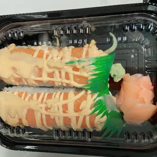 8 Piece Spicy Salmon Roll Deluxe