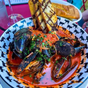 Mussels Fra Diavolo! (instagram: @diningwithkels)