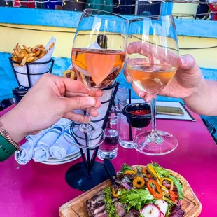 Cheers! (instagram: @diningwithkels)
