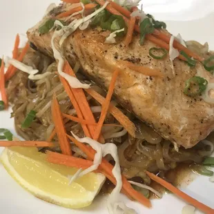 Salmon Pad Thai