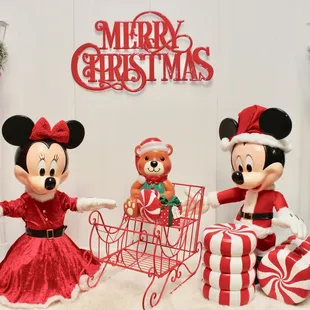 Christmas Mickey &amp; Minnie party prop rentals
