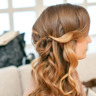 Simple and romantic wedding perfection...