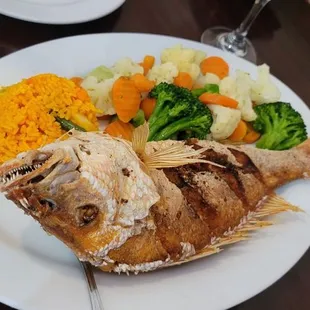 Whole fried Snapper