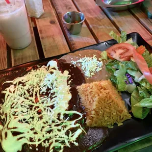 Enchiladas poblanas mole