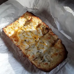 Cheezy garlic bread - so good!  It comes with a side of marinara.