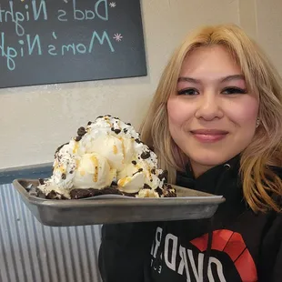 Insta @ SPICYAIVY brownie sundae!!!
