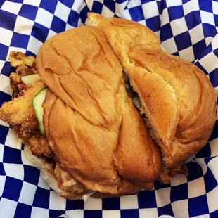 Crispy chicken sandwich