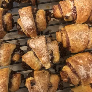 a close up of a baking rack