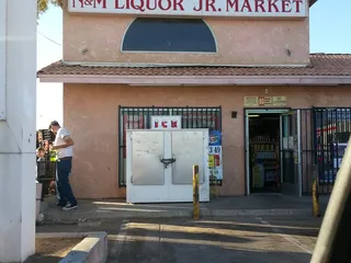 N & M Liquor