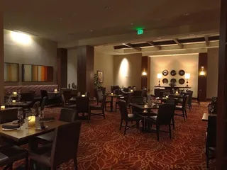 Fourteen Restaurant and Lounge