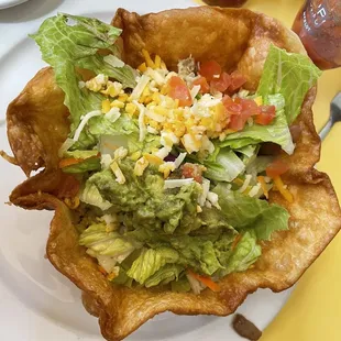 Taco salad with burnt shell