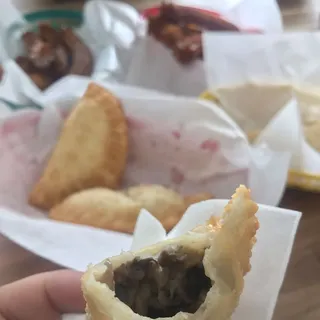 #2. Carne Dulce Empanada