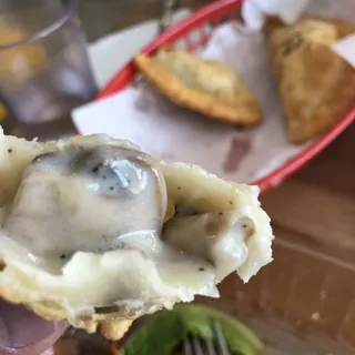 #13. Champignones Empanada