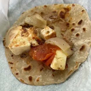 Queso en chile/salsa with beans