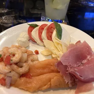 Quick lunch from the salad bar.