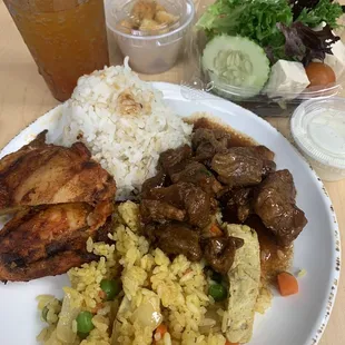 Chicken with rice and adobo.