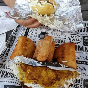 The chicken Arepa is missing. It was already in my mouth by the time I remembered to take a pic lol