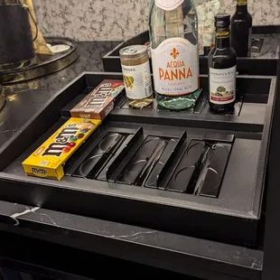 Mini fridge/bar