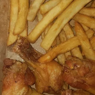Lemon pepper wings and fries