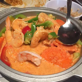 60. Pineapple Shrimp Clay Pot