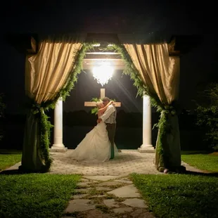 Evening Lakeside Weddings with Beautiful Sunsets !