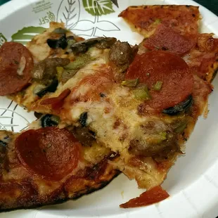 The everything thin crust looks thin with the toppings.