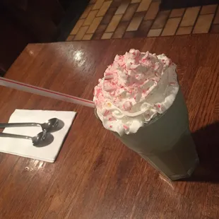 Very seasonal Grasshopper with crushed Peppermint topping. Very nice!!